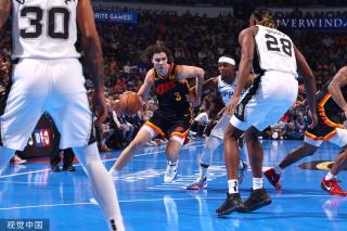 身材不高的 身材不高的