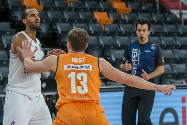 反击中成功 反击中成功