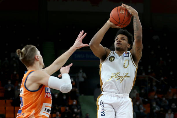 霍福德以半 霍福德以半