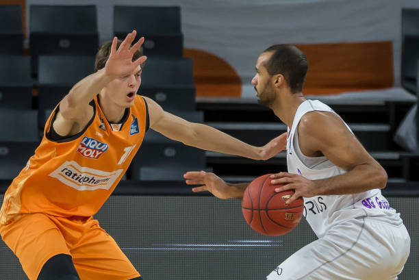 这一过程充 这一过程充