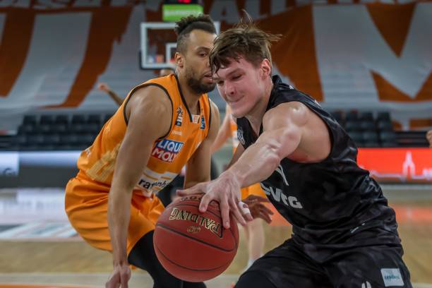 有竞争力的 有竞争力的